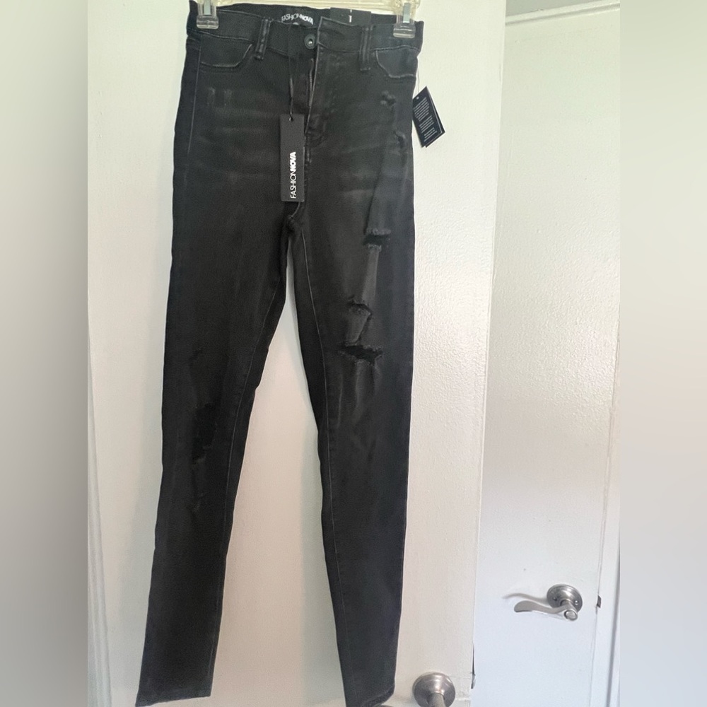 Fashion Nova jeans size 1